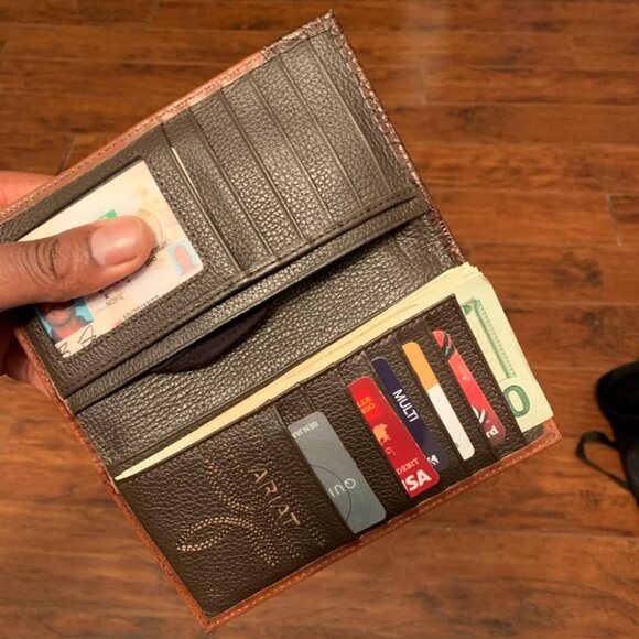 Men's Oak Embossed Rodeo Wallet - Picture 6 of 12